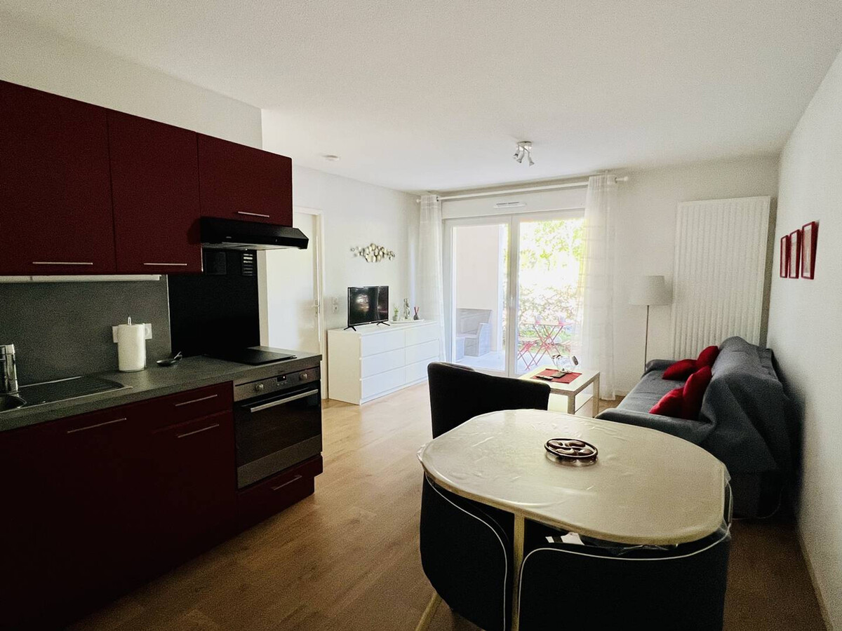T2 rez-de-chaussée avec terrasse et parking à Hasparren - Photo 2