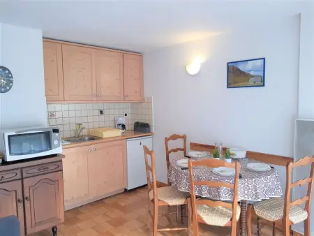 Appartement T2 à Saint-Lary pour 6 personnes avec balcon, exposition sud, parking et casier à skis - Photo 3