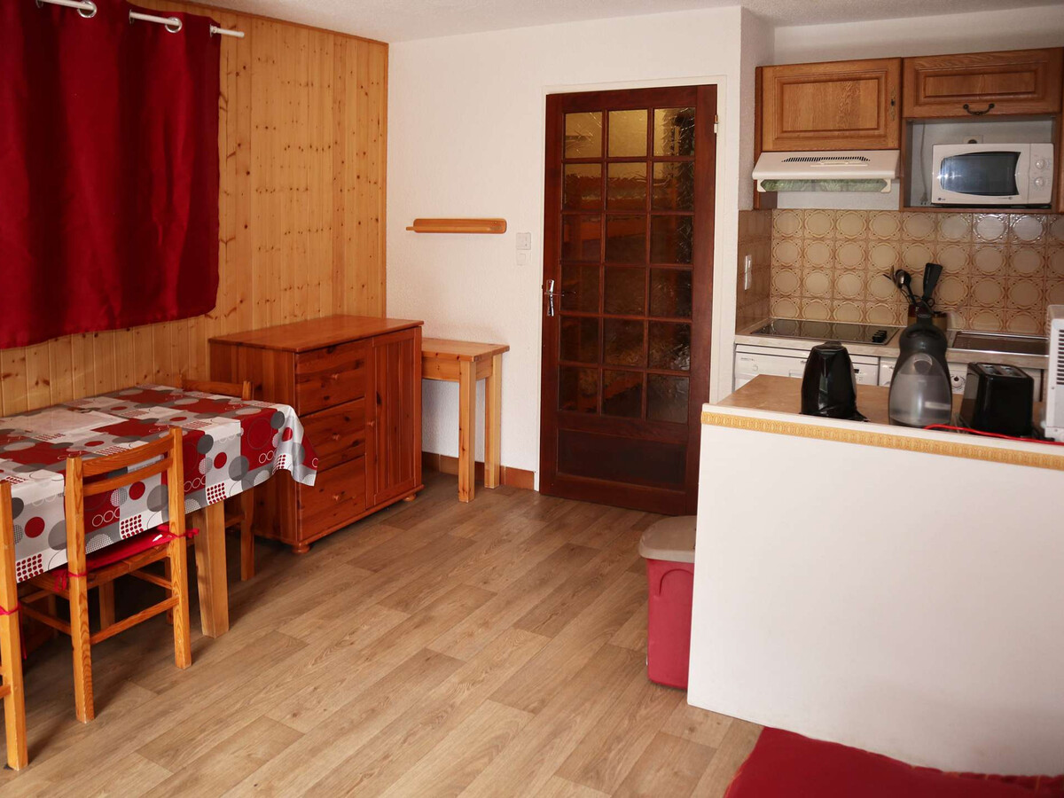 Studio 4 pers aux Orres, balcon sud, accès direct aux pistes - Photo 3