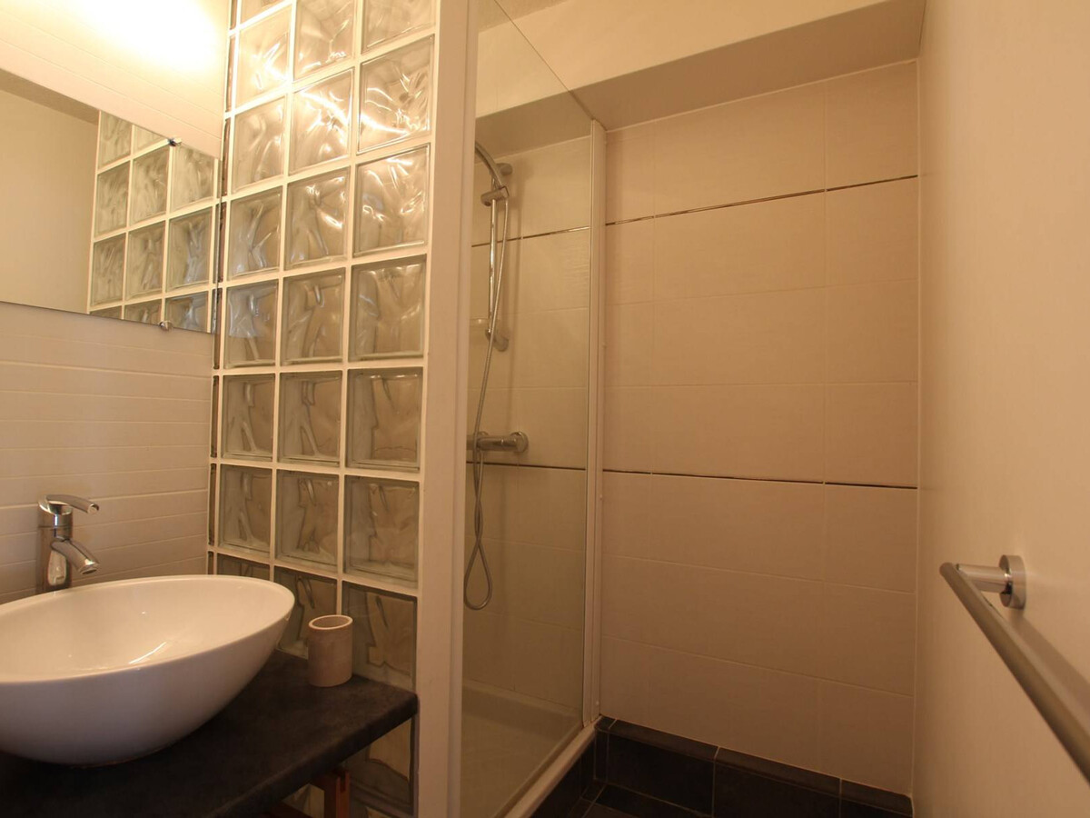 Studio rénové Saint-Chaffrey, jardin montagne, parking - Photo 9