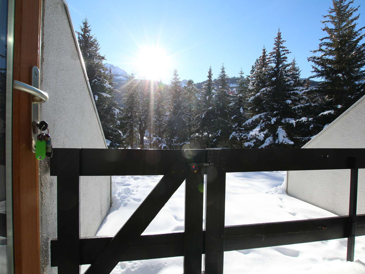 Studio rénové Saint-Chaffrey, jardin montagne, parking - Photo 13