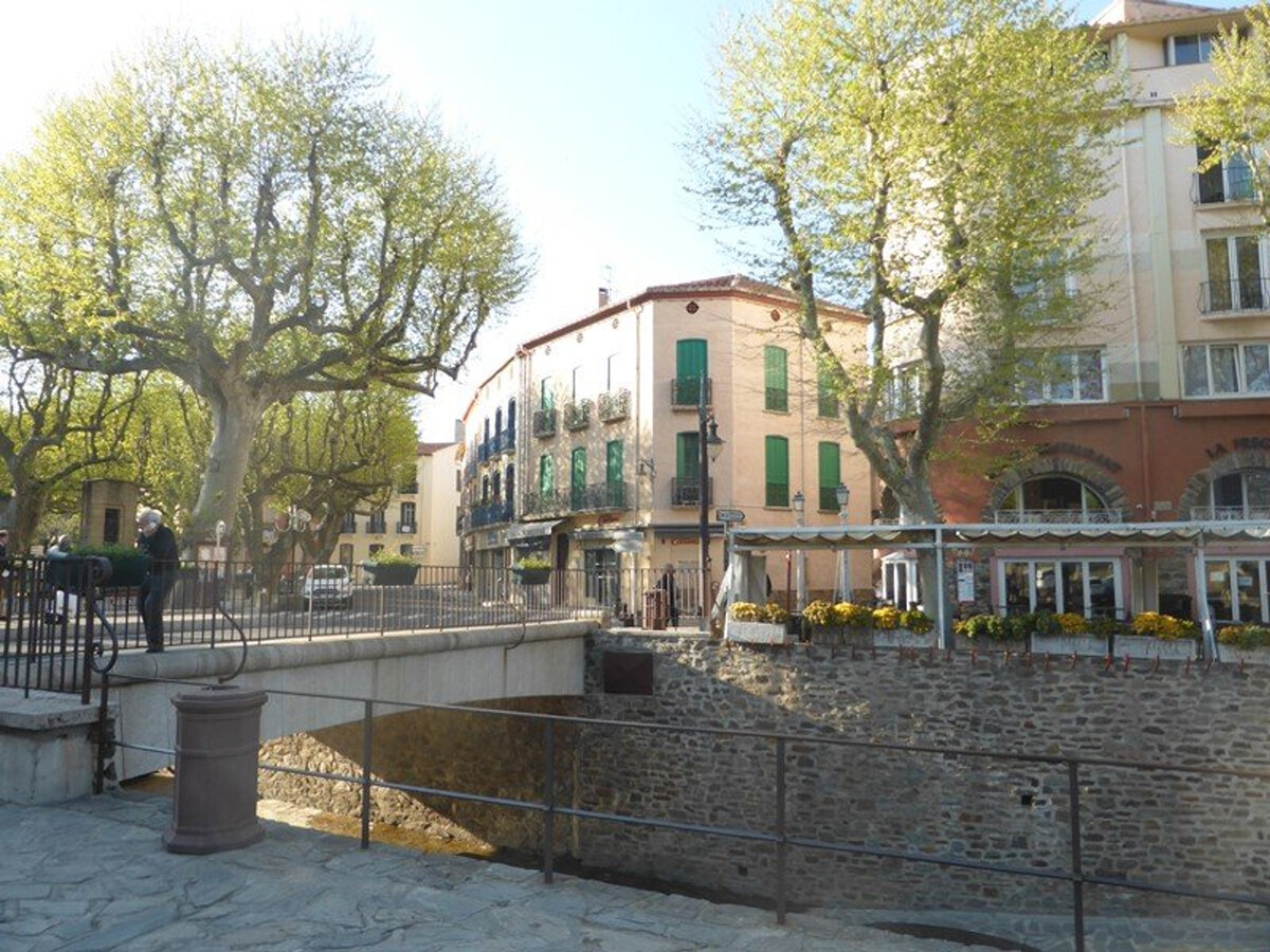 F2 Collioure vue baie, piscine et parking - Photo 17