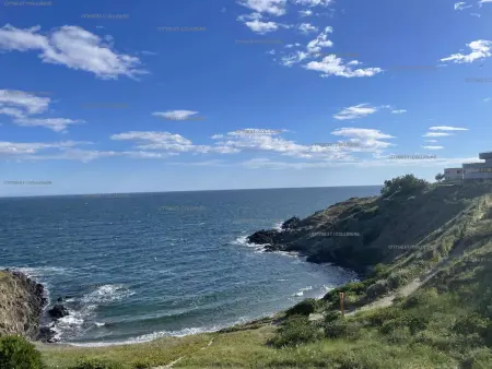 F2 rénové vue mer à 50m de la plage, Port-Vendres : photo 12