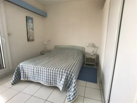 Appartement 2 pièces + cabine vue mer, piscine et plage : photo 8