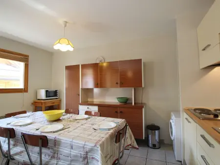 Appartement 54m² lumineux, balcon, cœur de Montgenèvre : photo 2