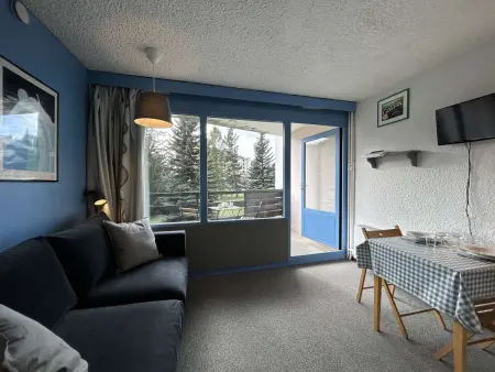 Location appartement à Montgenèvre, Confortable studio 2 pers. à Montgenèvre, balcon ouest, bien équipé, parking, options WiFi et linge