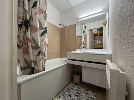 Studio 28m² rez-de-jardin avec terrasse à Montgenèvre : photo 9