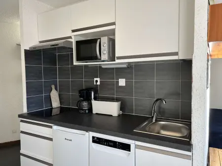 Studio 35 m² Montgenèvre, balcon vue pistes + parking : photo 6