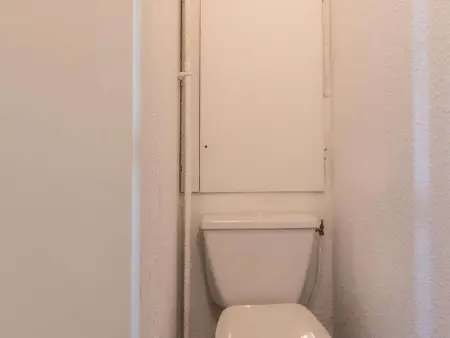 Studio 35 m² Montgenèvre, balcon vue pistes + parking : photo 9