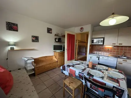 Location appartement à Montgenèvre, Appartement Montgenèvre 6 pers, skis aux pieds, animaux acceptés, parking