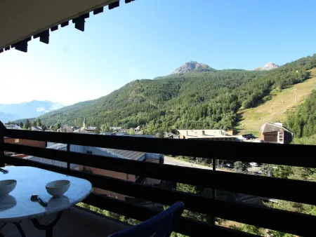 Appartement 6 pers. Saint-Chaffrey, balcon sud et casier à skis : photo 13