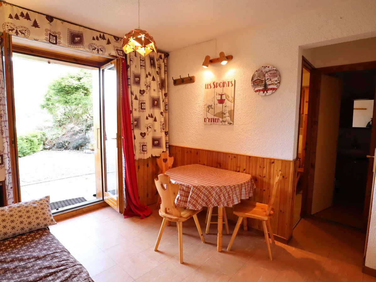 T2 cosy avec terrasse à Arêches, navette ski gratuite - Photo 4