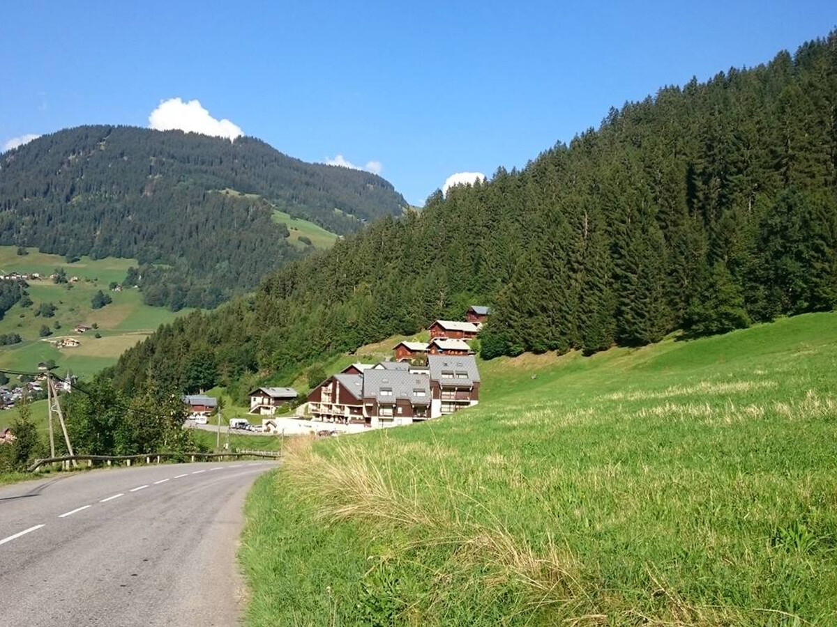 T2 cosy avec terrasse à Arêches, navette ski gratuite - Photo 10