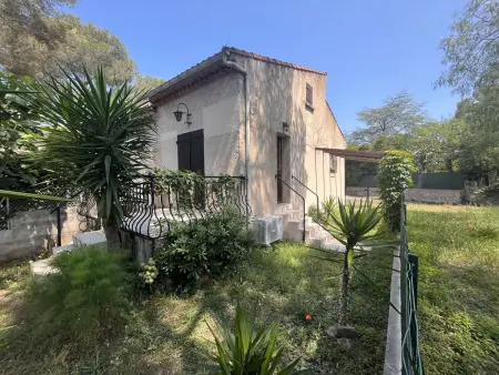 Studio mezzanine, jardin 59 m² et parking à Saint-Raphaël : photo 12