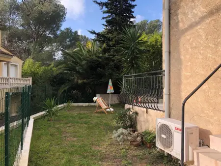 Studio mezzanine, jardin 59 m² et parking à Saint-Raphaël : photo 13