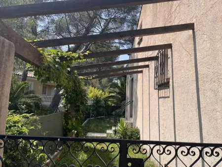 Studio mezzanine, jardin 59 m² et parking à Saint-Raphaël : photo 14