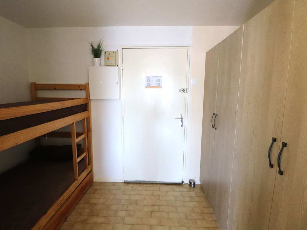 Studio cabine climatisé avec piscine au Grau-du-Roi - Photo 9