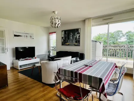 T2 Cambo-les-Bains, terrasse et parking privé : photo 4