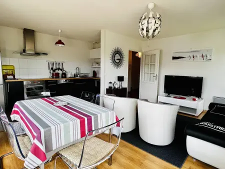 T2 Cambo-les-Bains, terrasse et parking privé : photo 6