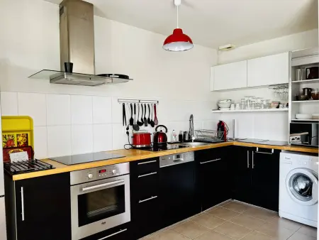 T2 Cambo-les-Bains, terrasse et parking privé : photo 8