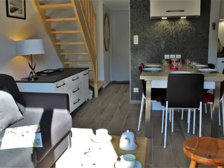 Studio rénové mezzanine 6 pers, balcon sud-est, Risoul : photo 2