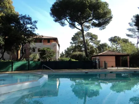 Location appartement à Saint Aygulf, Appartement 2 pièces avec terrasse, piscine, parking privé et proche plage à Saint-Aygulf