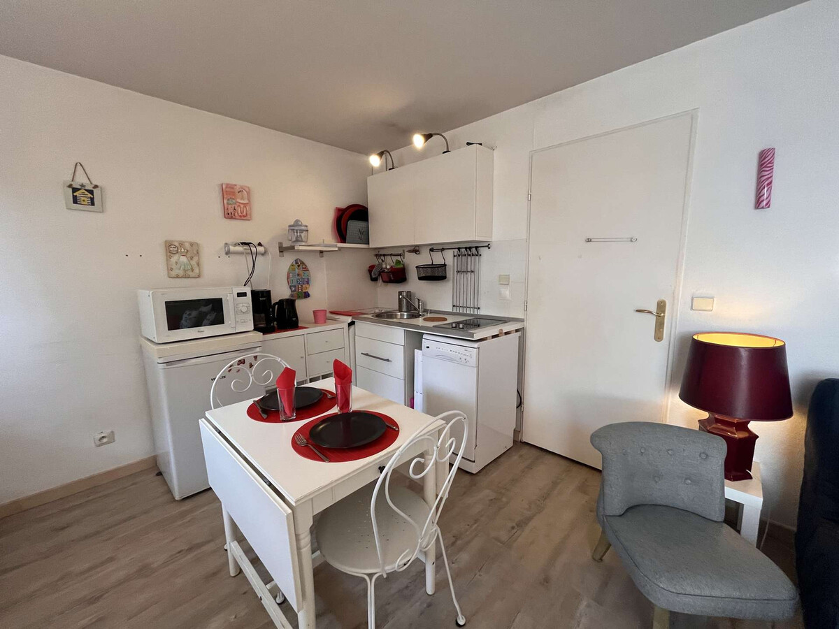 Appartement 2 pièces, terrasse et parking à 400m de la plage - Photo 6