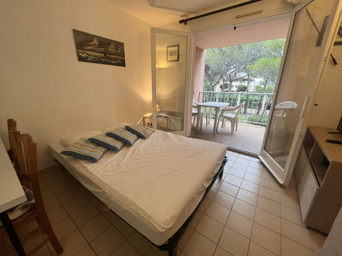 Studio cabine 4 pers. piscine, tennis et parking à Saint-Aygulf - Photo 10