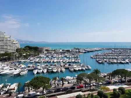 Appartement vue mer et terrasse à Villeneuve-Loubet : photo 2
