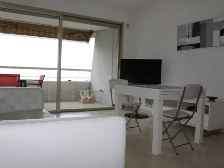 Appartement vue mer et terrasse à Villeneuve-Loubet : photo 5