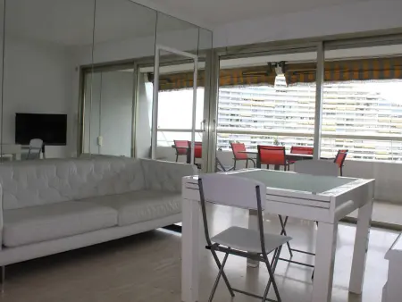 Appartement vue mer et terrasse à Villeneuve-Loubet : photo 6