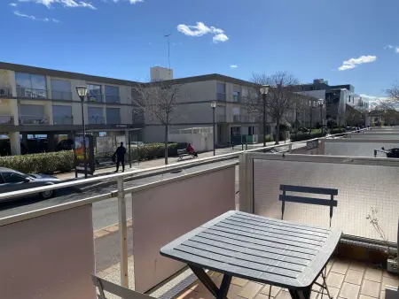 Location appartement à Balaruc les Bains, Charmant T1 avec Terrasse, Véranda et Climatisation à Balaruc-les-Bains, Exposé Sud, 2 Étoiles