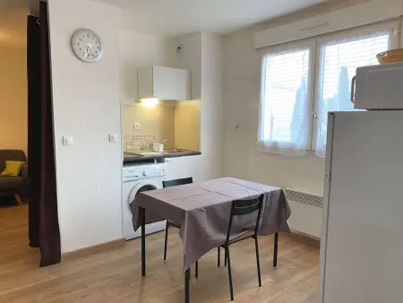 Studio rénové avec balcon à Balaruc-les-Bains : photo 3