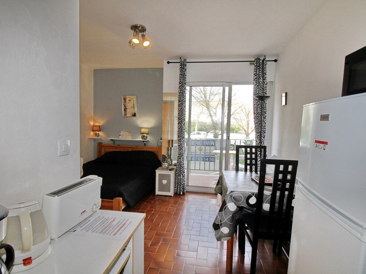 Studio rénové 2 personnes, balcon et climatisation - Photo 6