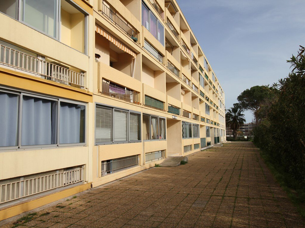 Studio rénové 2 personnes, balcon et climatisation - Photo 12