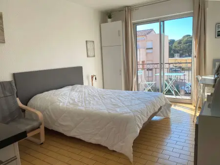 Studio rénové climatisé avec balcon à Balaruc-les-Bains : photo 4