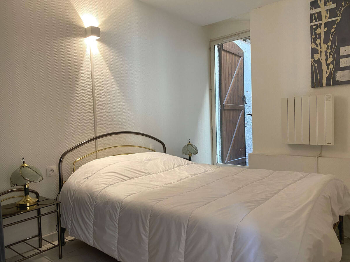 Appartement T3 atypique avec cour privée à Balaruc-les-Bains - Photo 9