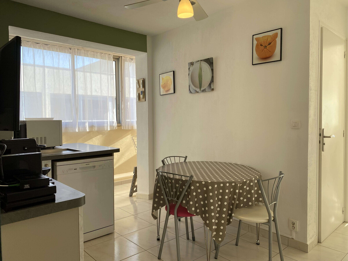 T2 lumineux Balaruc-les-Bains, loggia et parking - Photo 5
