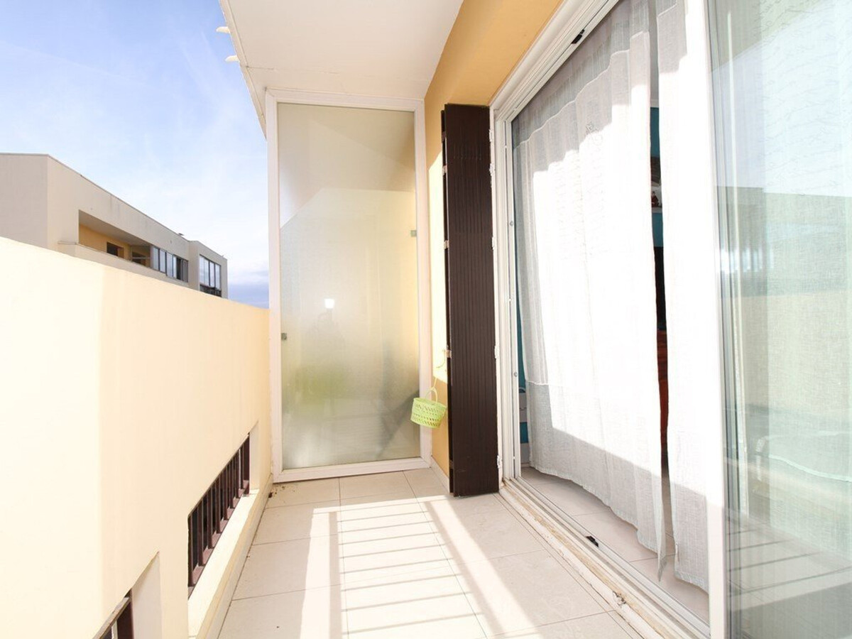 T2 lumineux Balaruc-les-Bains, loggia et parking - Photo 8