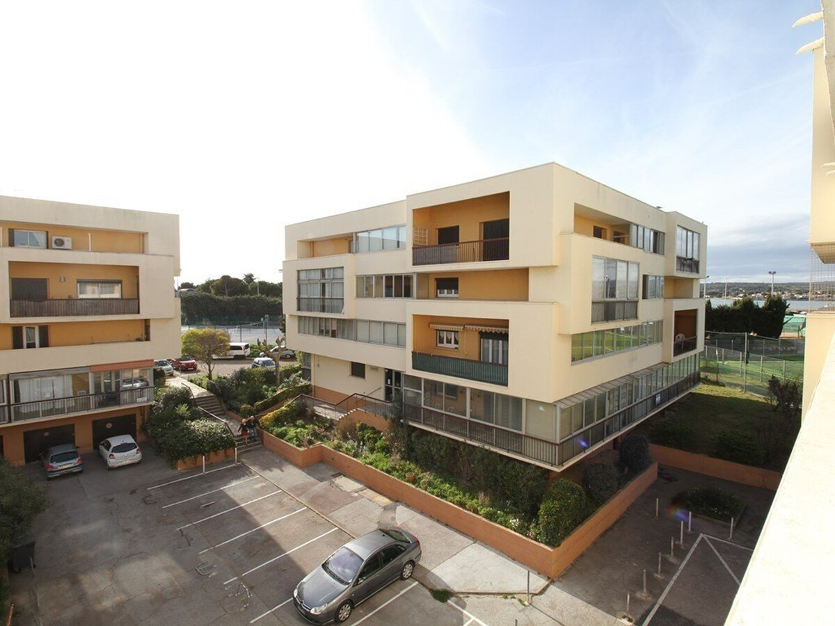 T2 lumineux Balaruc-les-Bains, loggia et parking - Photo 9