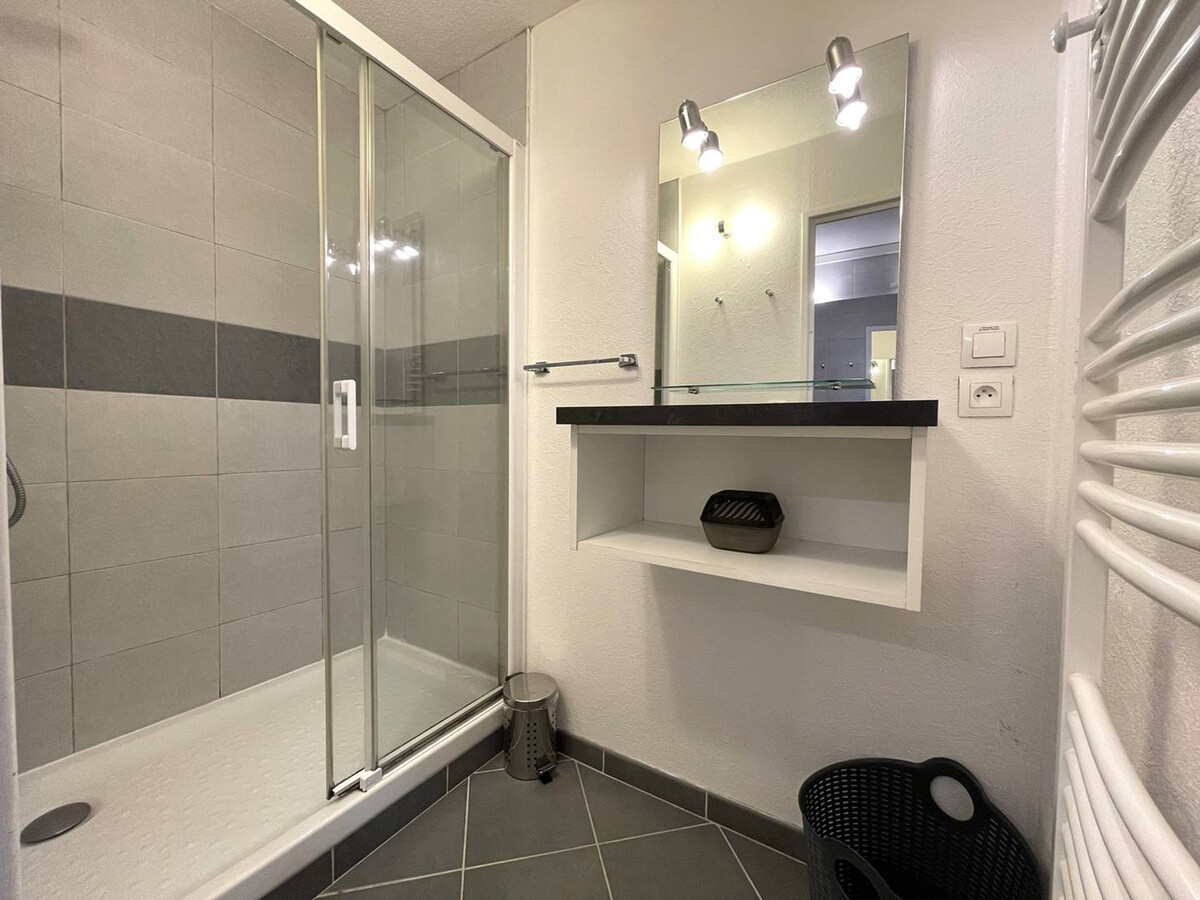 Appartement rénové 3 pers. à 500m plage Perros-Guirec - Photo 5