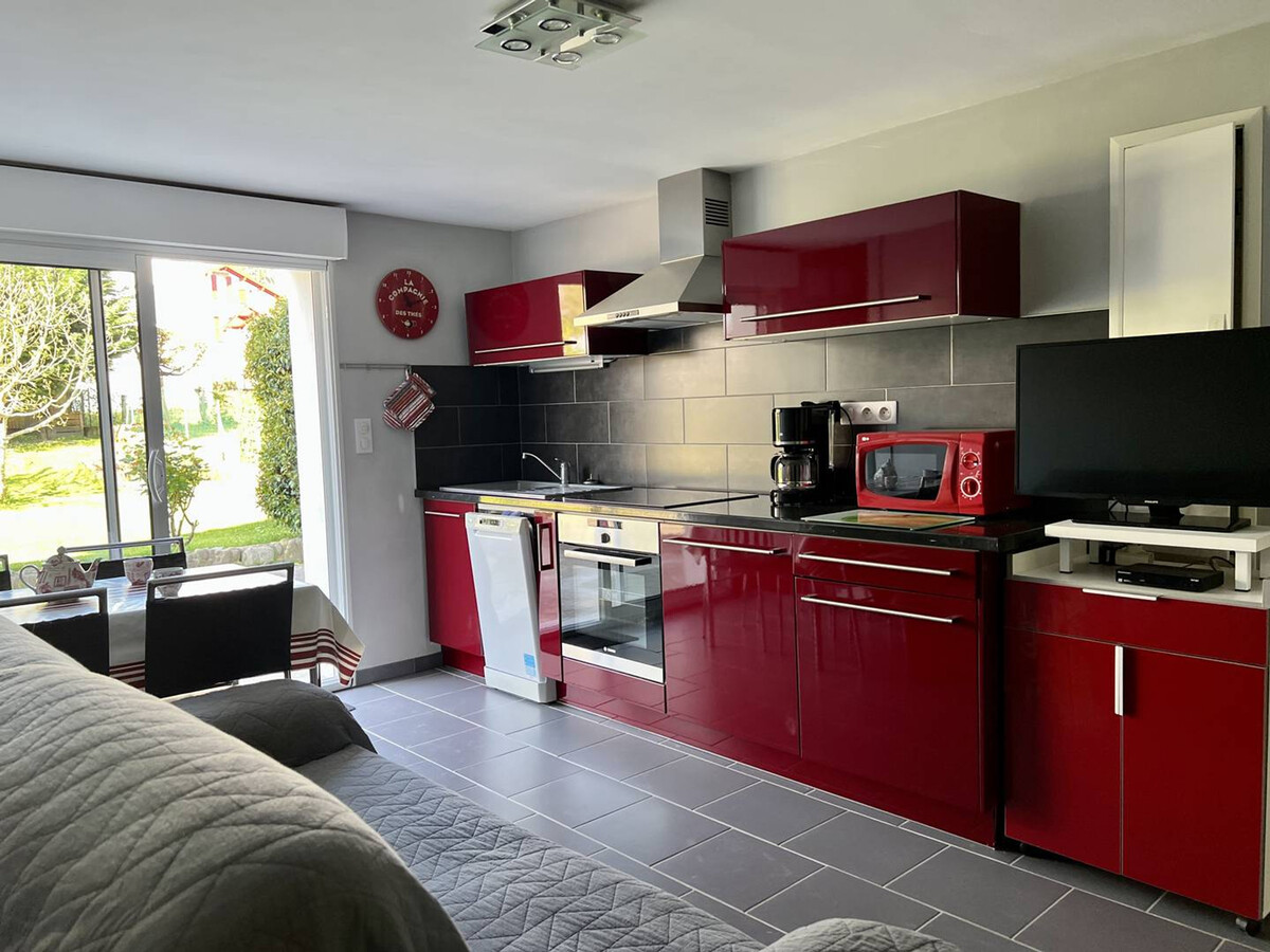 T1 Bis rénové Cambo-les-Bains avec terrasse et jardin - Photo 6
