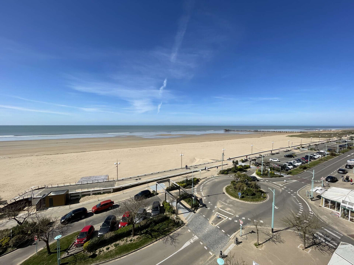 Studio rénové vue mer, 6e étage, balcon loggia - Photo 11