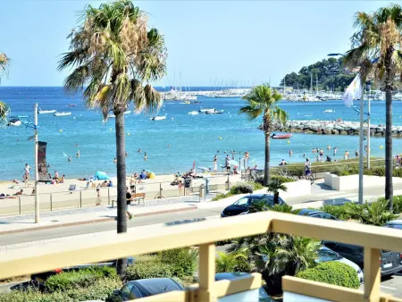 Appartement vue mer 2ème étage avec parking à Cavalaire : photo 12