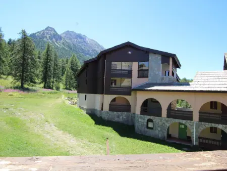 Duplex Ferme d'Augustin à Montgenèvre, skis aux pieds : photo 6