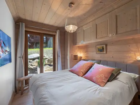 Appartement familial à Courchevel avec terrasse et parking couvert : photo 9
