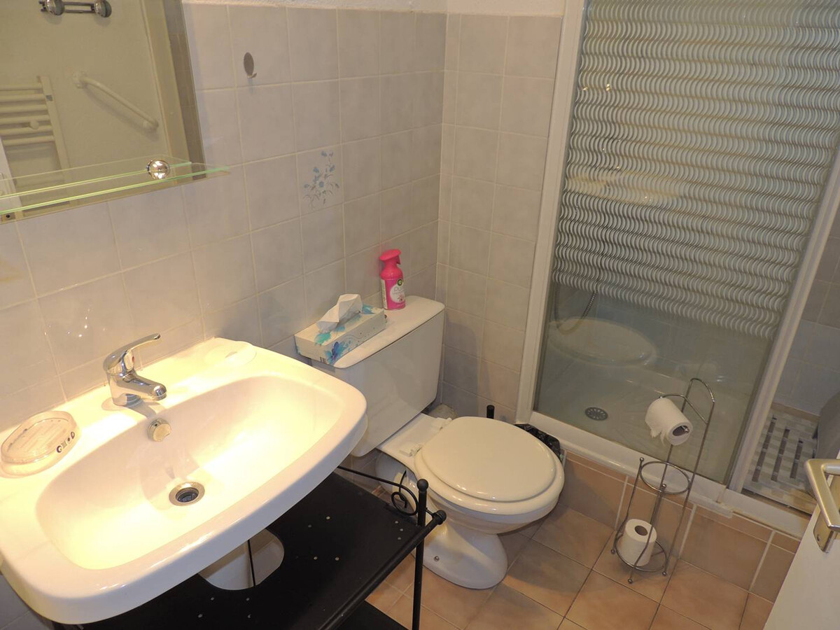 T1 climatisé avec parking privé, Balaruc-les-Bains - Photo 5