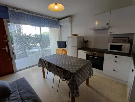 F2 terrasse Balaruc-les-Bains, 4 pers., près thermes : photo 2