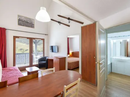 Location appartement à La Mongie, Duplex au calme 7 couchages, balcon sud, parking, piscine couverte, fitness, proche pistes et centre