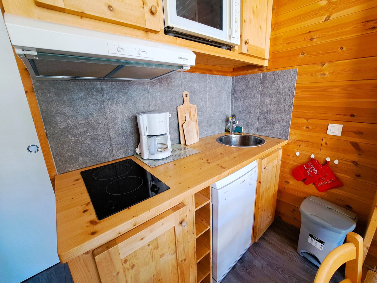 Studio rénové 19 m² à Pra-Loup, balcon Sud avec box à skis - Photo 4